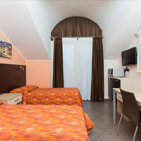 Residenza Villa Regina 몬차 외부 사진